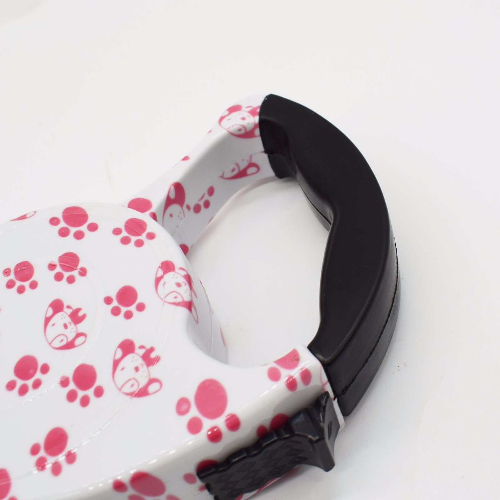 Retractable Leash with Black Handle - Image 10